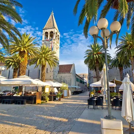 In With Seaview, Air Condition, Wifi, Washing Machine Trogir